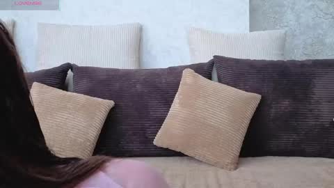 Josie Manesi online show from 04.27.26