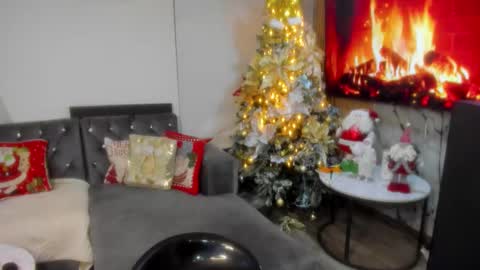 Snapshot of celeste_pervert chatting on 12.22.25 mia sofiabohorquez INSTAGRAM online show from 12.22.25