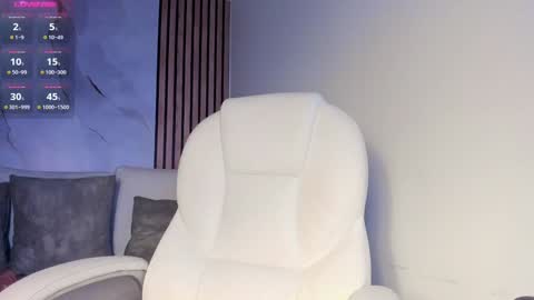 Snapshot of celesteart_ chatting on 12.10.24 CELEST online show from 12.10.24