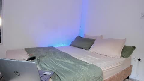 celesteginger online show from 02.12.25