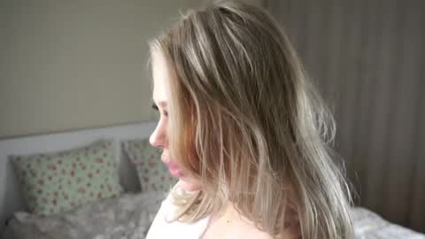 Snapshot of celestial_grace chatting on 04.07.26 Mellani online show from 04.07.26