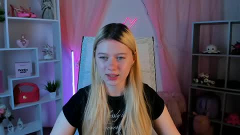 Snapshot of celestinemauriac chatting on 05.05.26 your cute kitty online show from 05.05.26
