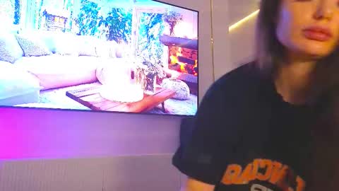 Snapshot of celinassa chatting on 12.21.25 Aneli online show from 12.21.25