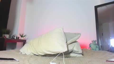 Snapshot of cellestequeen2 chatting on 02.06.26 CellesteQueen2 online show from 02.06.26