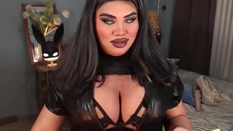 cellinekittcumerr online show from 10.05.25