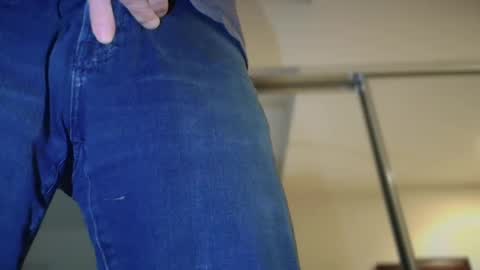 Snapshot of centerfield24 chatting on 10.01.25 Centerfield online show from 10.01.25