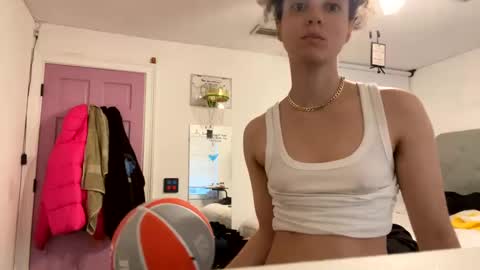 Snapshot of ceoglo chatting on 02.16.25 ceoglo online show from 02.16.25