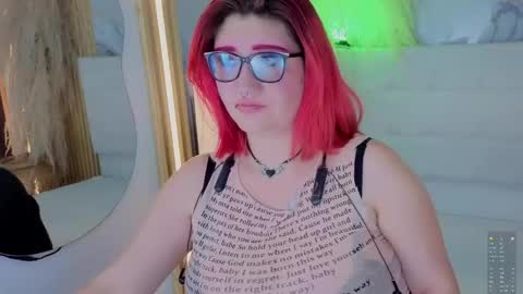Snapshot of cerecita_02 chatting on 05.12.26 Cerecita online show from 05.12.26