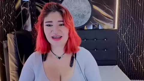 Snapshot of cerecita_02 chatting on 05.14.26 Cerecita online show from 05.14.26