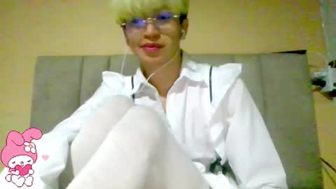 Snapshot of cerecitauwu chatting on 10.04.25 Cherry online show from 10.04.25