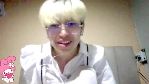 Snapshot of cerecitauwu chatting on 10.09.25 Cherry online show from 10.09.25