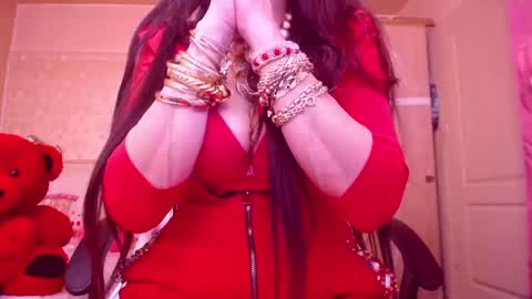 Cerise online show from 03.08.25