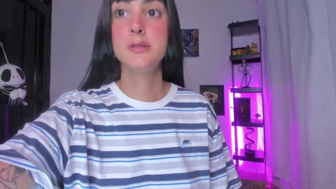 Snapshot of chaeyoong chatting on 01.21.25 chaeyoong online show from 01.21.25