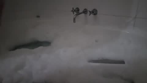 Snapshot of champagneandbitches1 chatting on 10.04.25 champagneandbitches1 online show from 10.04.25