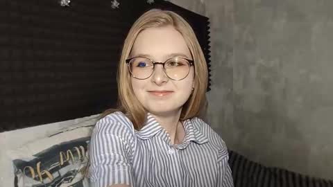 Lia online show from 03.06.26