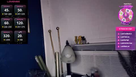 Snapshot of chanelmaxxx chatting on 01.28.25 ChanelMaxxx online show from 01.28.25