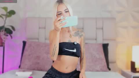 Snapshot of channelcrawford chatting on 02.06.26 ChannelCrawford online show from 02.06.26