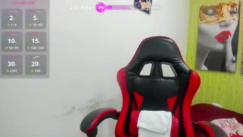 Snapshot of chantalvedette chatting on 07.23.26 online show from 07.23.26