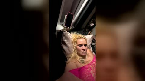 Ms. Behaving online show from 02.17.26