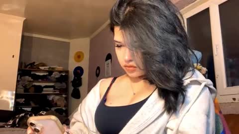 Snapshot of charalilleberg chatting on 02.20.26 Lola online show from 02.20.26