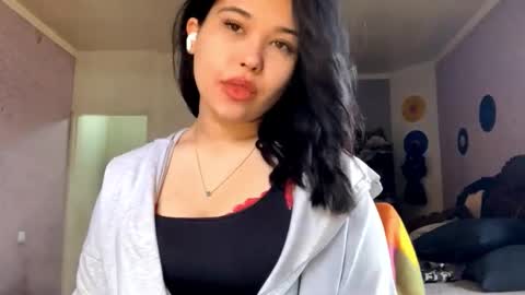 Snapshot of charalilleberg chatting on 02.21.26 Lola online show from 02.21.26