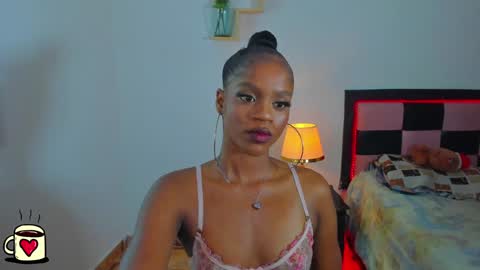 Snapshot of charis_hill chatting on 12.03.24 charis_hill online show from 12.03.24