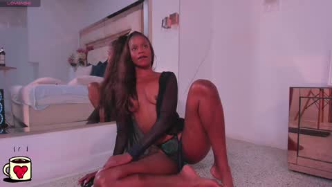 Snapshot of charis_hill chatting on 12.21.24 charis_hill online show from 12.21.24