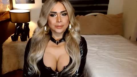 Snapshot of charismatic_apple chatting on 02.03.26 charismatic_apple online show from 02.03.26