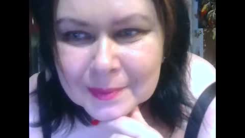 Snapshot of charleekendall chatting on 11.16.25 CharleeKendall online show from 11.16.25