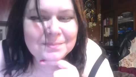 Snapshot of charleekendall chatting on 12.21.25 CharleeKendall online show from 12.21.25