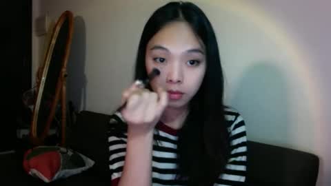 Snapshot of charlette19 chatting on 10.22.25 charlette19 online show from 10.22.25