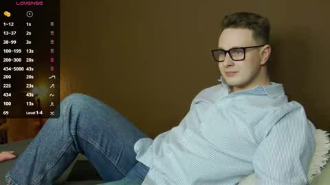 Snapshot of charlie_smiley chatting on 11.23.25 Charlie Smiley online show from 11.23.25