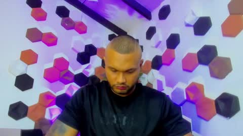 CharlieGrifinX online show from 05.25.26