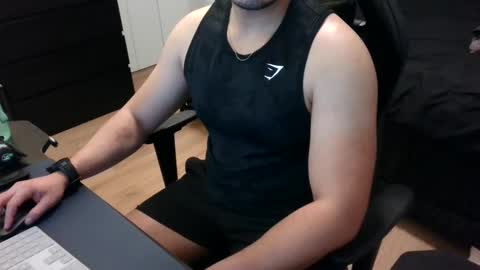 Snapshot of charliekkw chatting on 01.11.26 charliekkw online show from 01.11.26