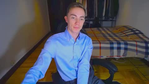 Snapshot of charlieseyer chatting on 01.28.25 carlos reyes online show from 01.28.25