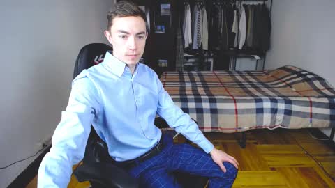 Snapshot of charlieseyer chatting on 02.12.25 carlos reyes online show from 02.12.25