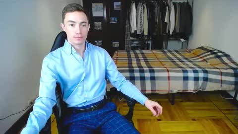 Snapshot of charlieseyer chatting on 02.12.25 carlos reyes online show from 02.12.25