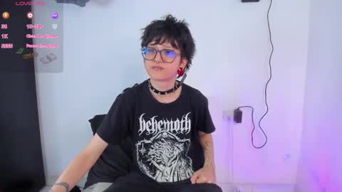 Snapshot of charlietaylorr__ chatting on 04.07.26 Charlie online show from 04.07.26