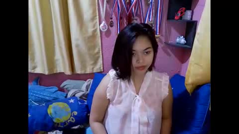 Snapshot of charlincadorna125 chatting on 04.12.26 Sweetieeche online show from 04.12.26
