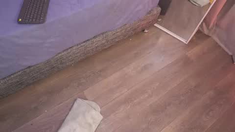 Snapshot of charloottee_1 chatting on 11.23.25 Char 3 Lets go for the 100 Thumb-Up online show from 11.23.25