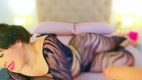 Charloott Evans online show from 10.11.25