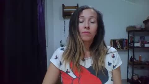 Snapshot of charlot_ponze chatting on 01.15.26 charlott online show from 01.15.26