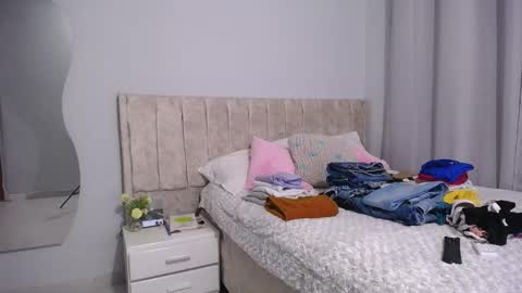 Charlote Walker online show from 12.20.25