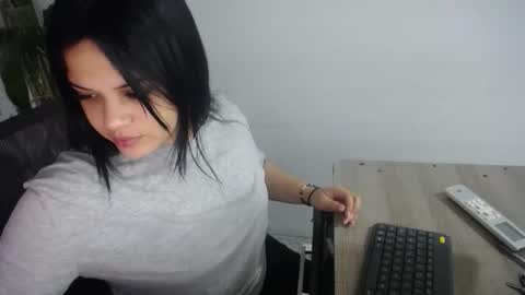 Charlote Walker online show from 01.08.26