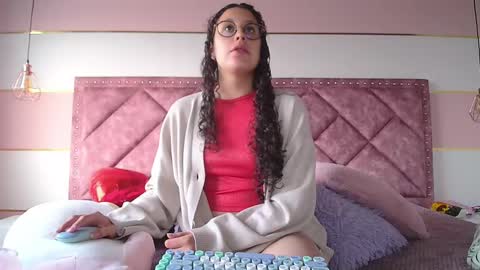 Snapshot of charlote__miller chatting on 03.08.25 You honey online show from 03.08.25