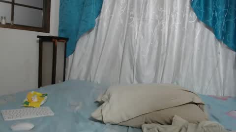 karinaa independent model online show from 02.22.26