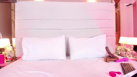 Snapshot of charlotte93x chatting on 02.14.26 Charlotte online show from 02.14.26