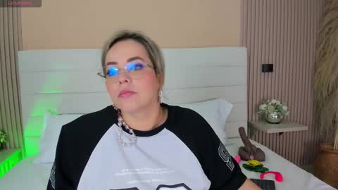 Snapshot of charlotte93x chatting on 03.17.26 Charlotte online show from 03.17.26