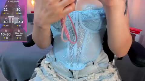 Snapshot of charlotte__benett chatting on 06.23.26 Charlotte online show from 06.23.26