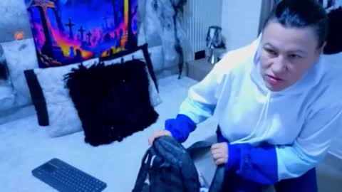 Snapshot of charlotte__g chatting on 10.25.25 charlotte online show from 10.25.25